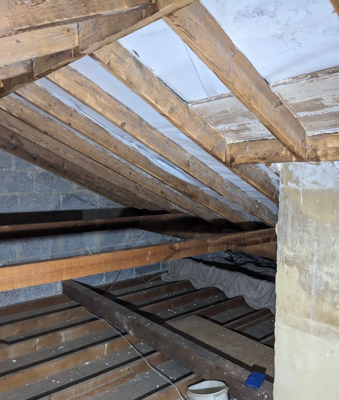 Small crawl space attic spray foam removal before and after. – after